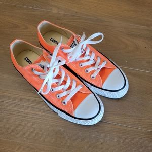 NWOT! CONVERSE Shoes